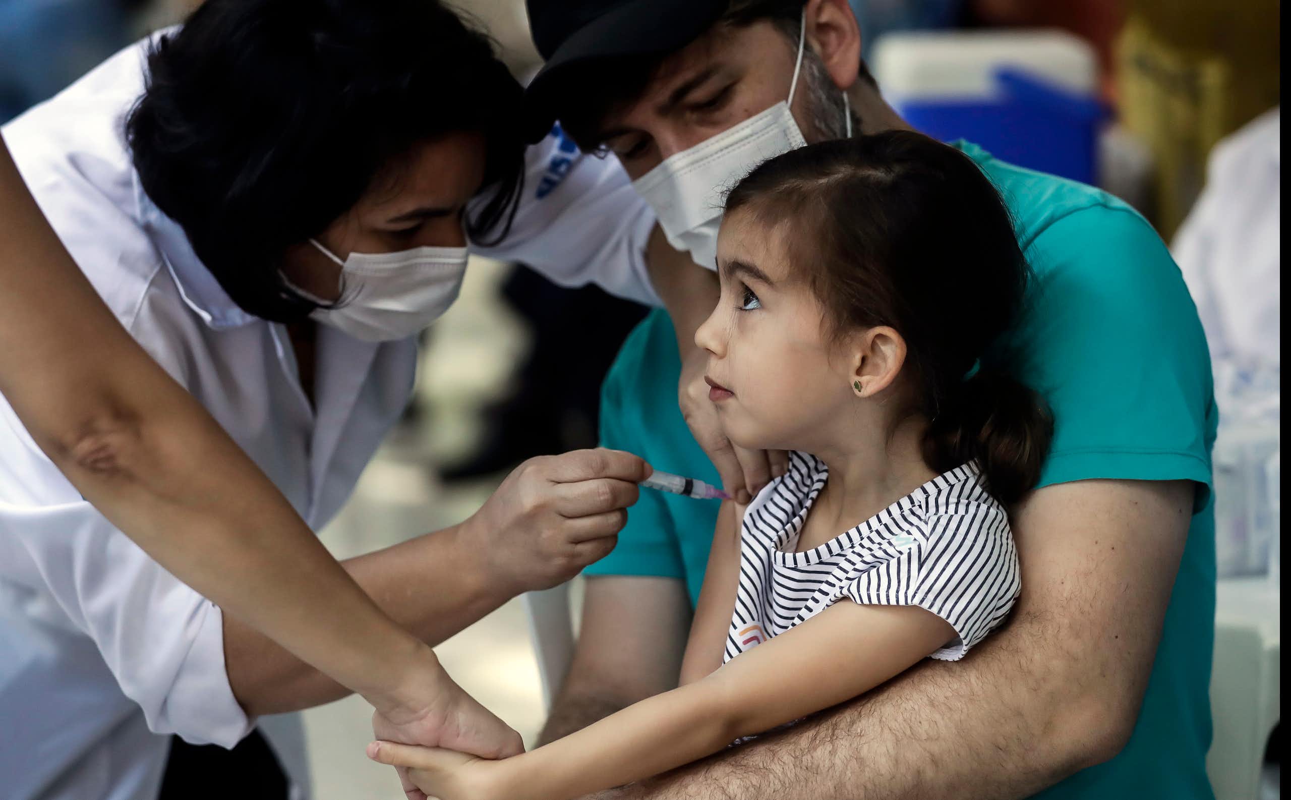 A má ciência ameaça a saúde pública: como análises incorretas fazem vacinas parecerem perigosas