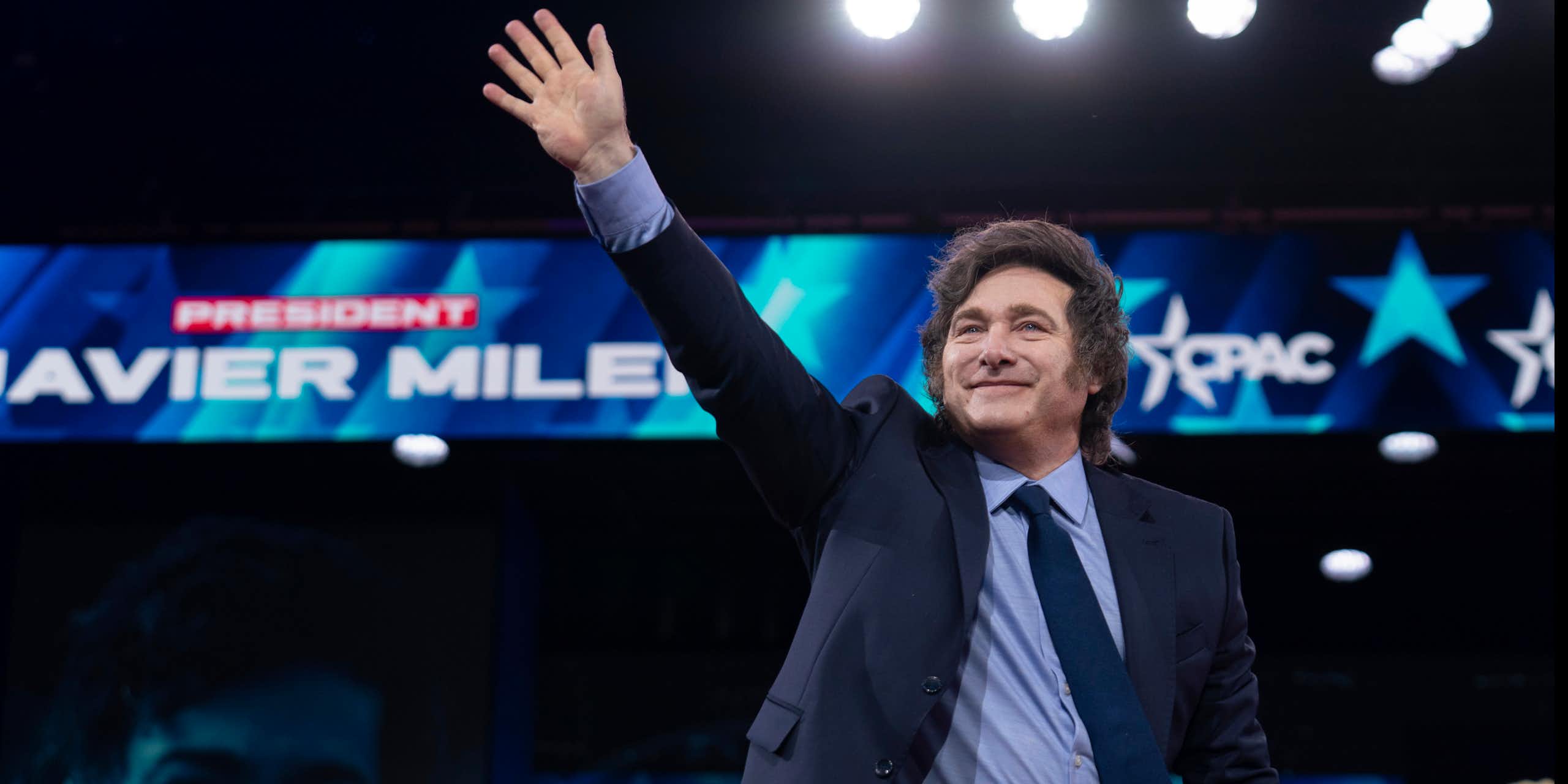 Le paradoxe Milei en Argentine : le président joue le jeu démocratique, mais adopte des comportements autoritaires