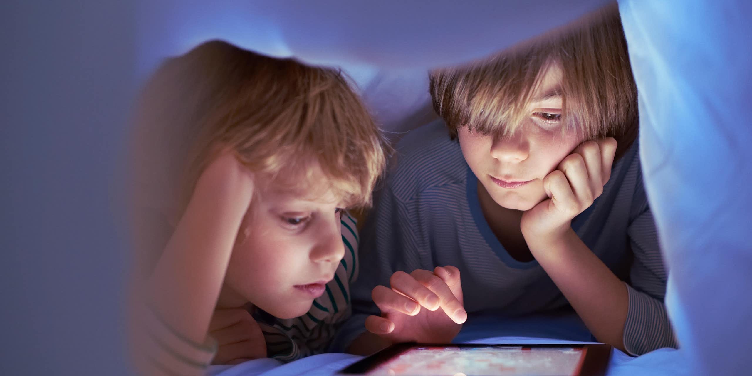 El verdadero efecto de las pantallas en el sueño de los adolescentes