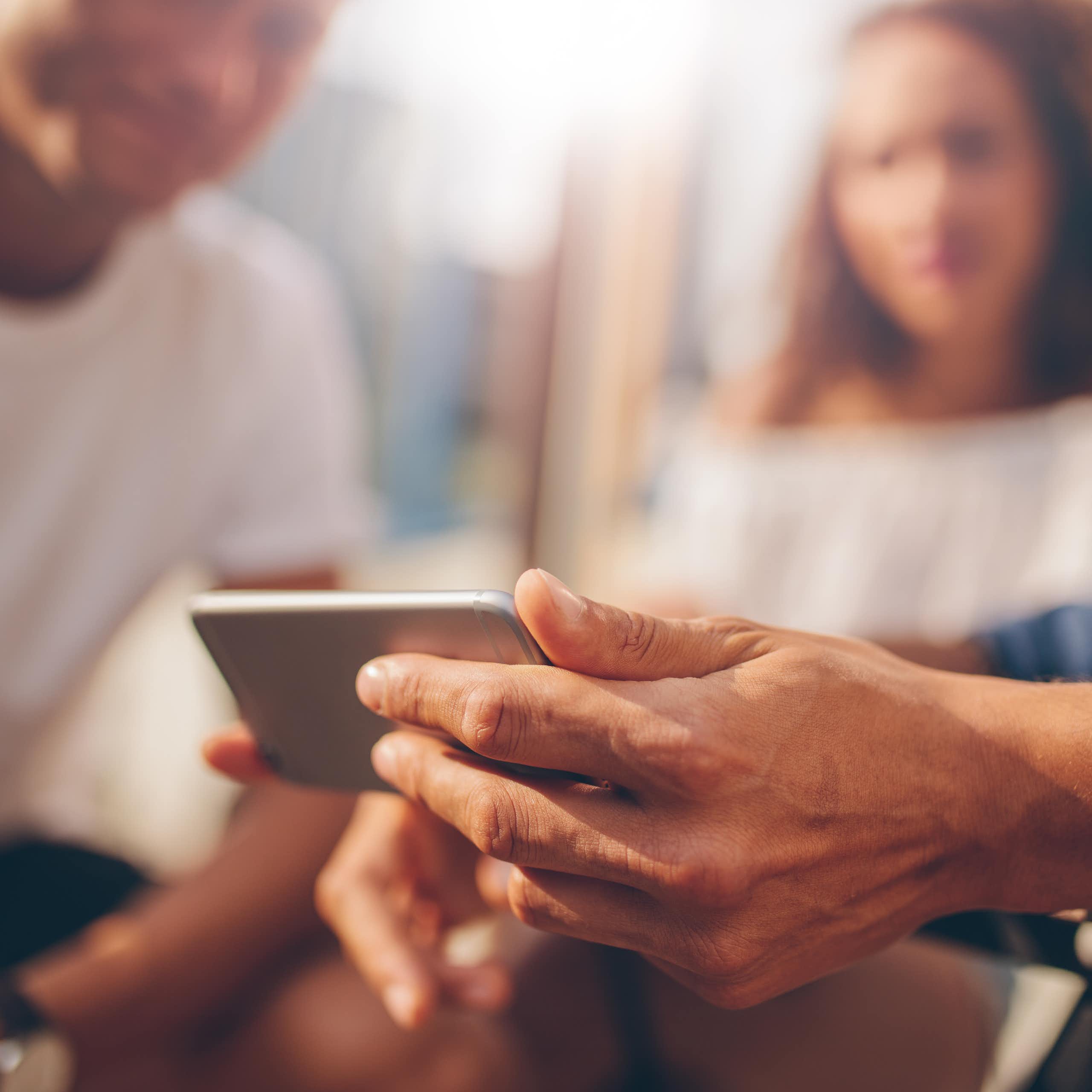 ¿Radicalizan a los jóvenes las redes sociales?