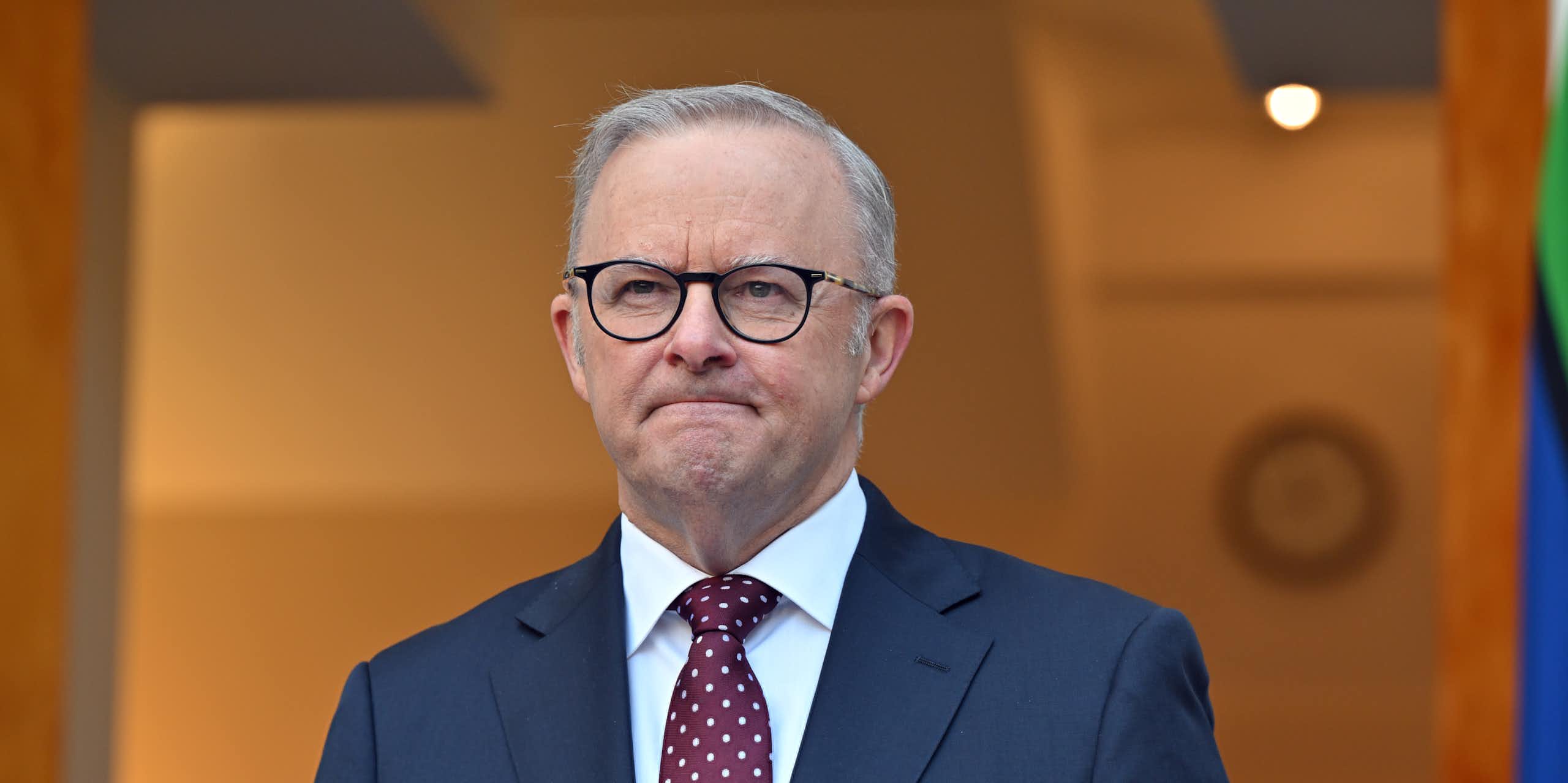 Labor’s in with a fighting chance, but must work around an unpopular leader