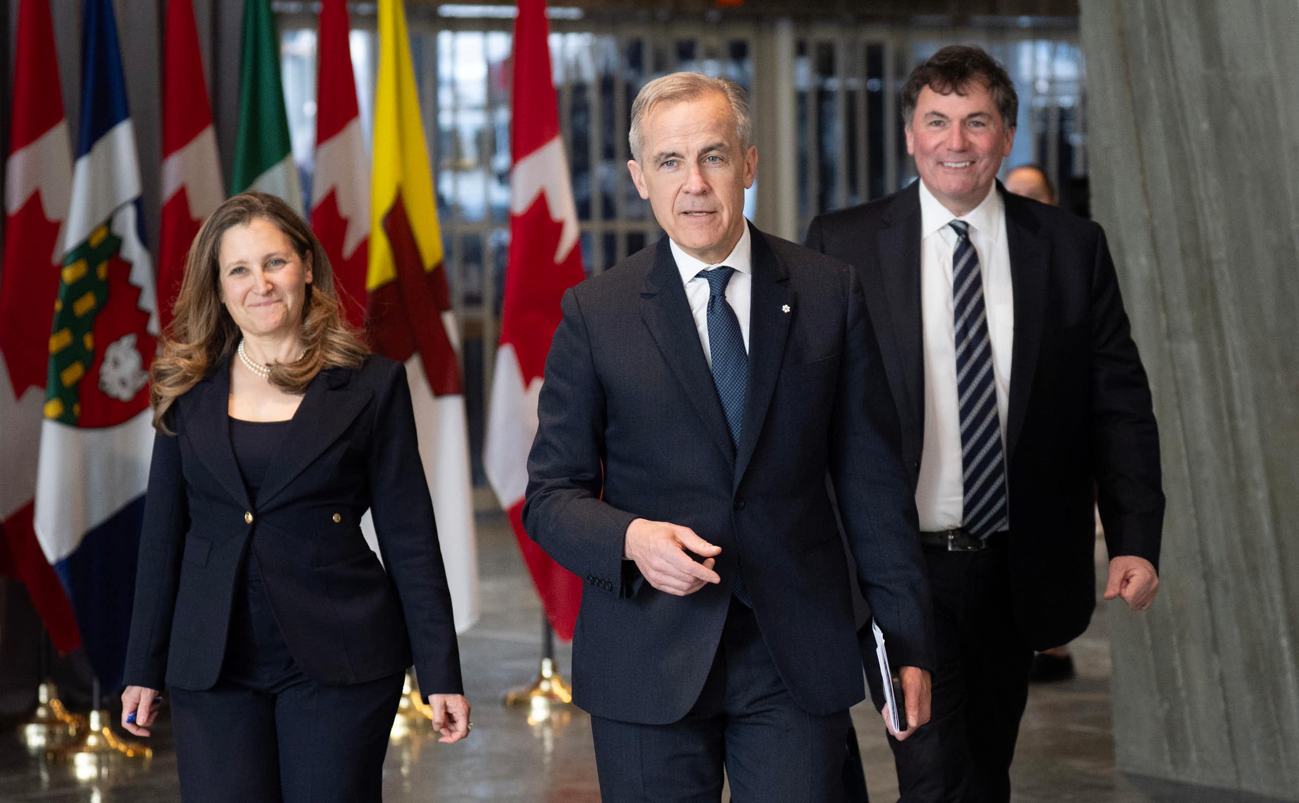 Malgré Trump et l’inflation, la dualité linguistique demeure un enjeu dans la campagne électorale