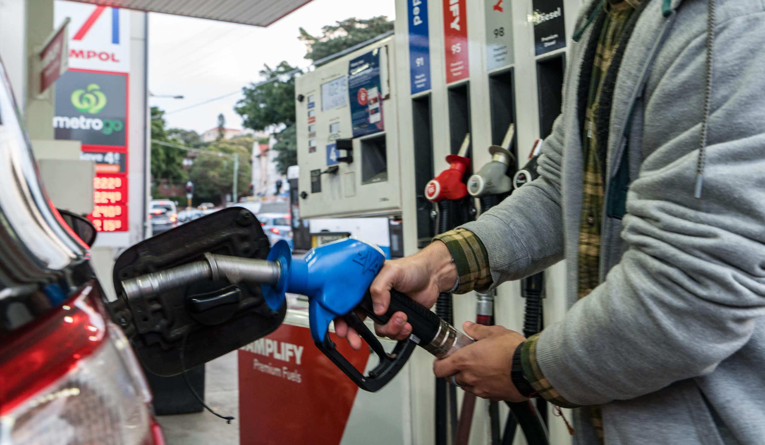 Peter Dutton promises $6 billion 12-month halving of petrol and diesel excise